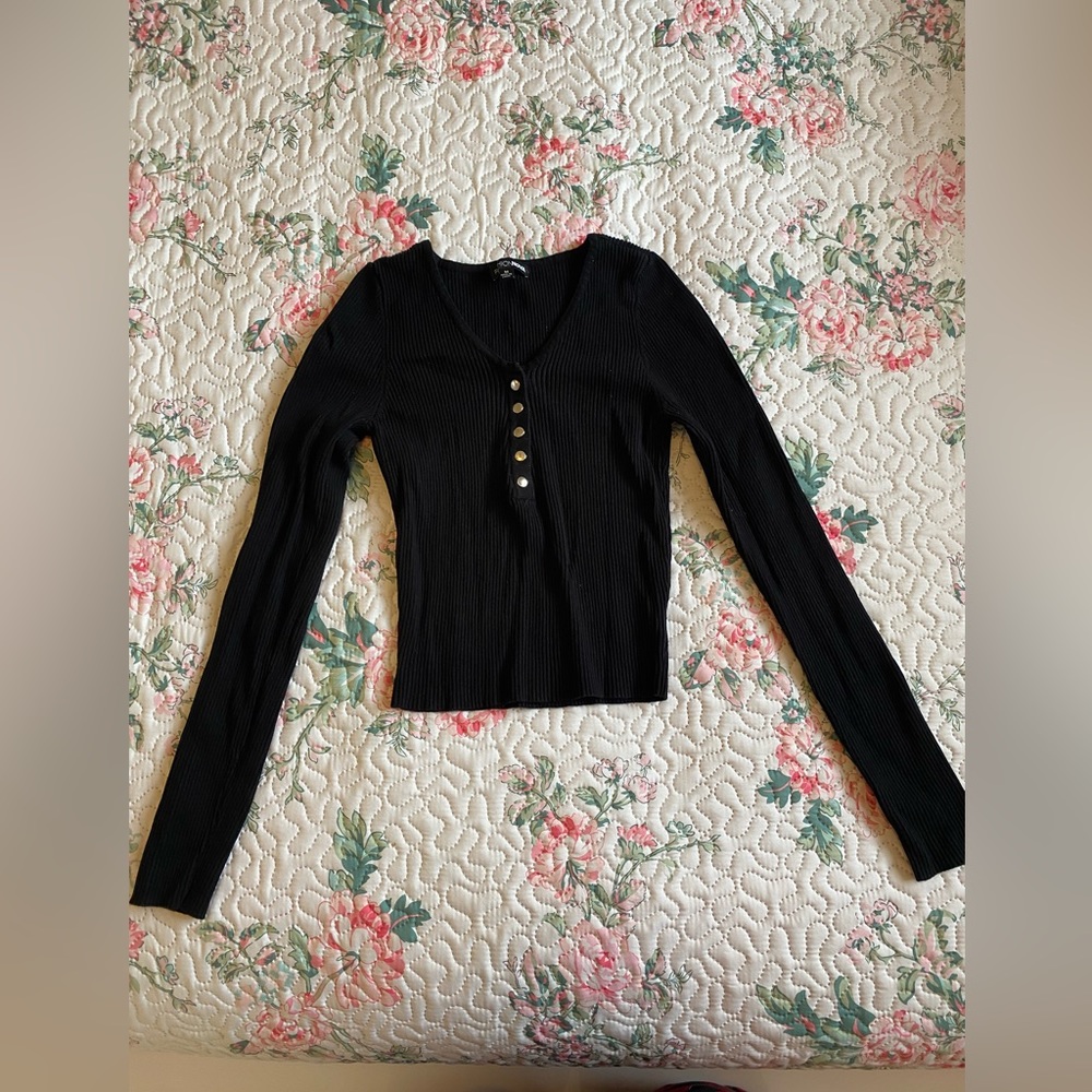Black Top size M used but like new Fashion Nova brand